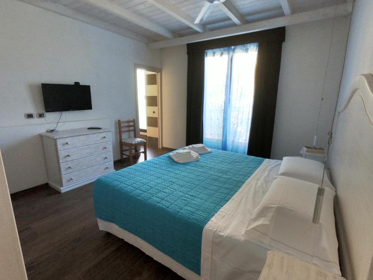 Villa La Conchiglia Rooms Cala Liberotto Luaran gambar