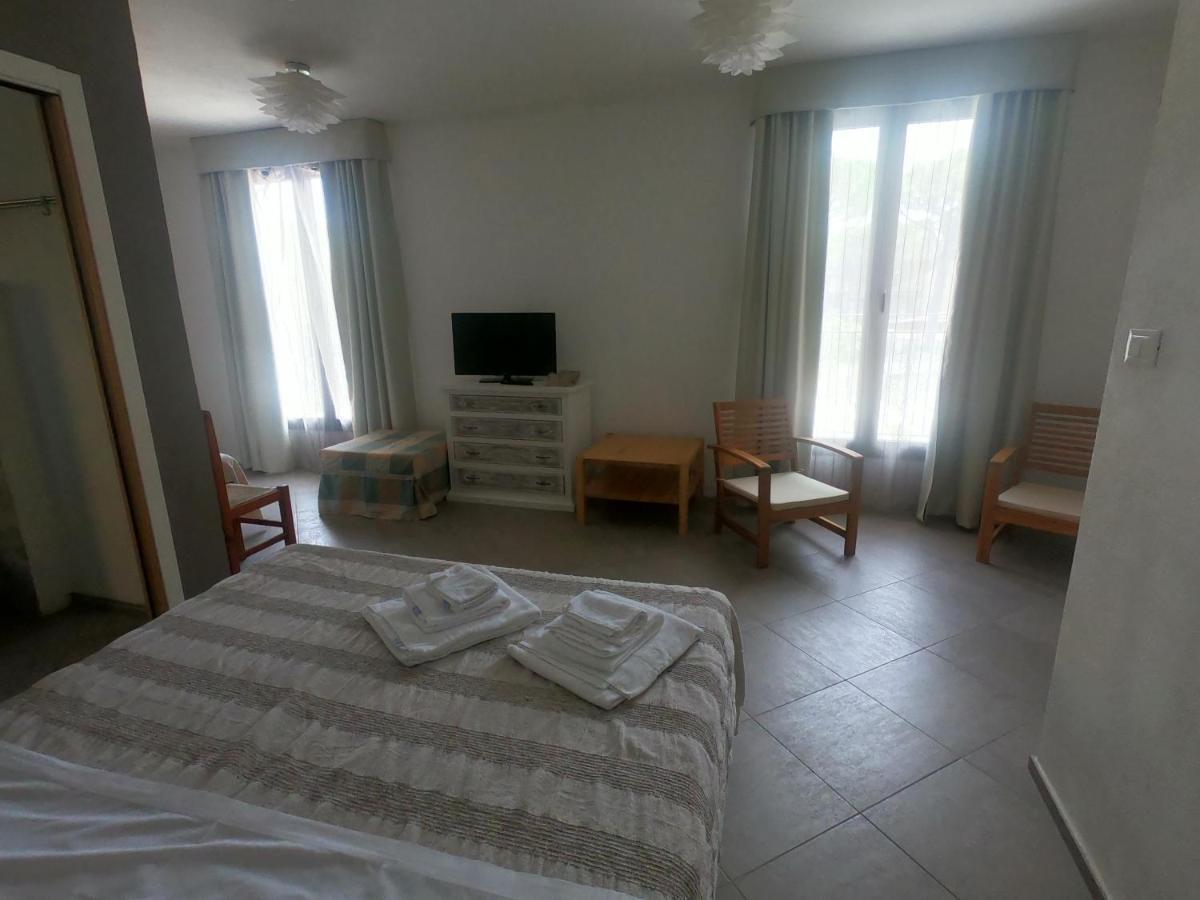 Villa La Conchiglia Rooms Cala Liberotto Luaran gambar