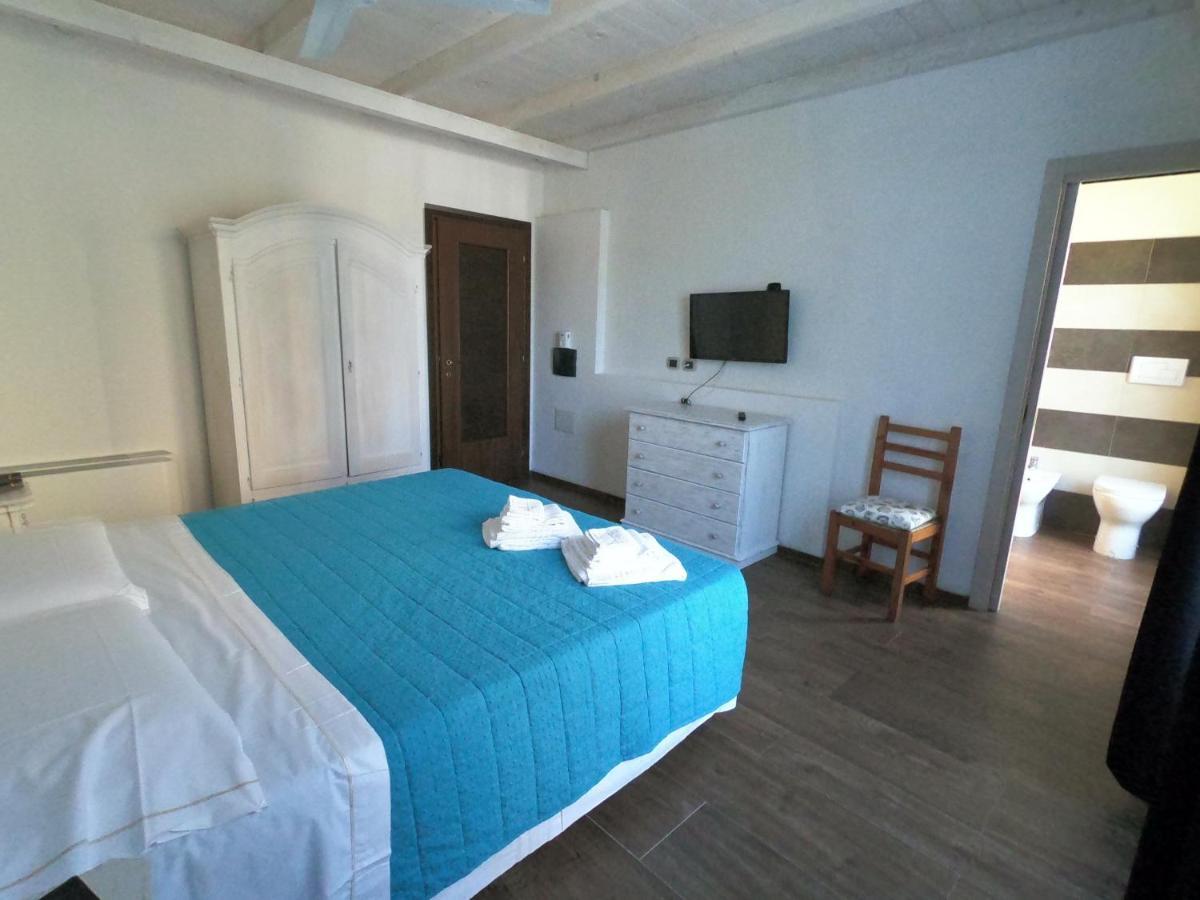 Villa La Conchiglia Rooms Cala Liberotto Luaran gambar
