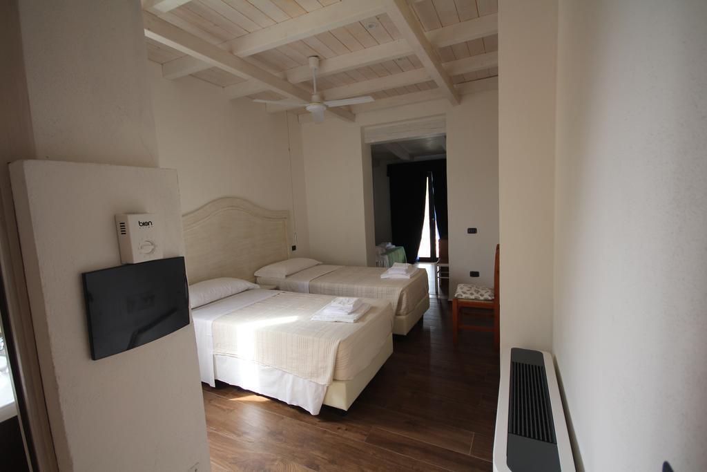 Villa La Conchiglia Rooms Cala Liberotto Luaran gambar