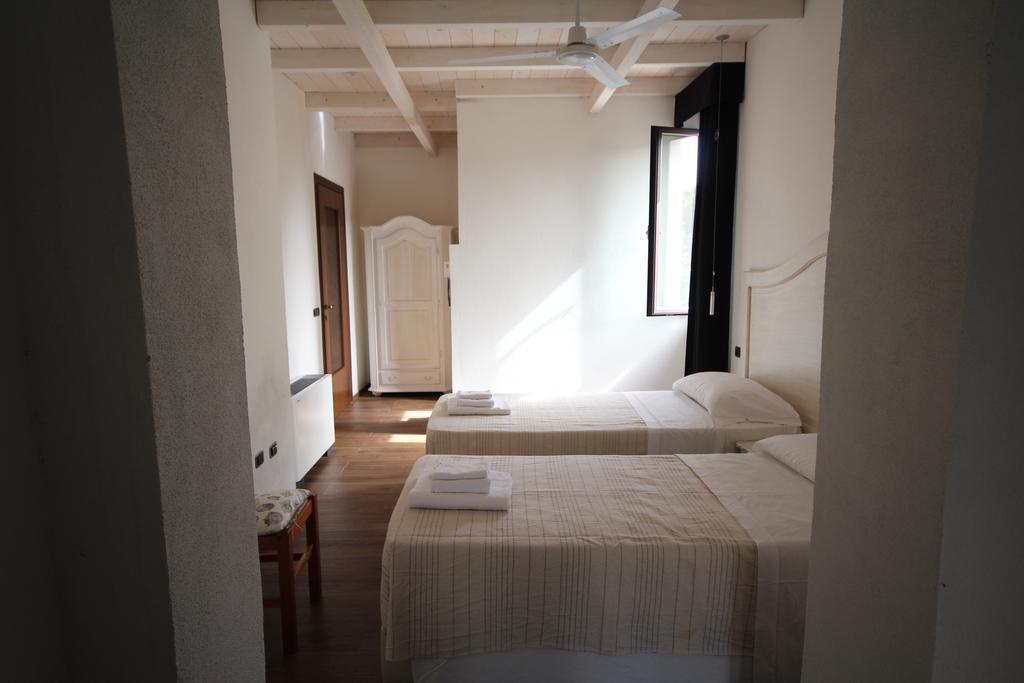 Villa La Conchiglia Rooms Cala Liberotto Luaran gambar